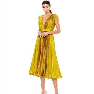 Mac Duggal Pleated Deep V MIDI Dress Gold Yellow